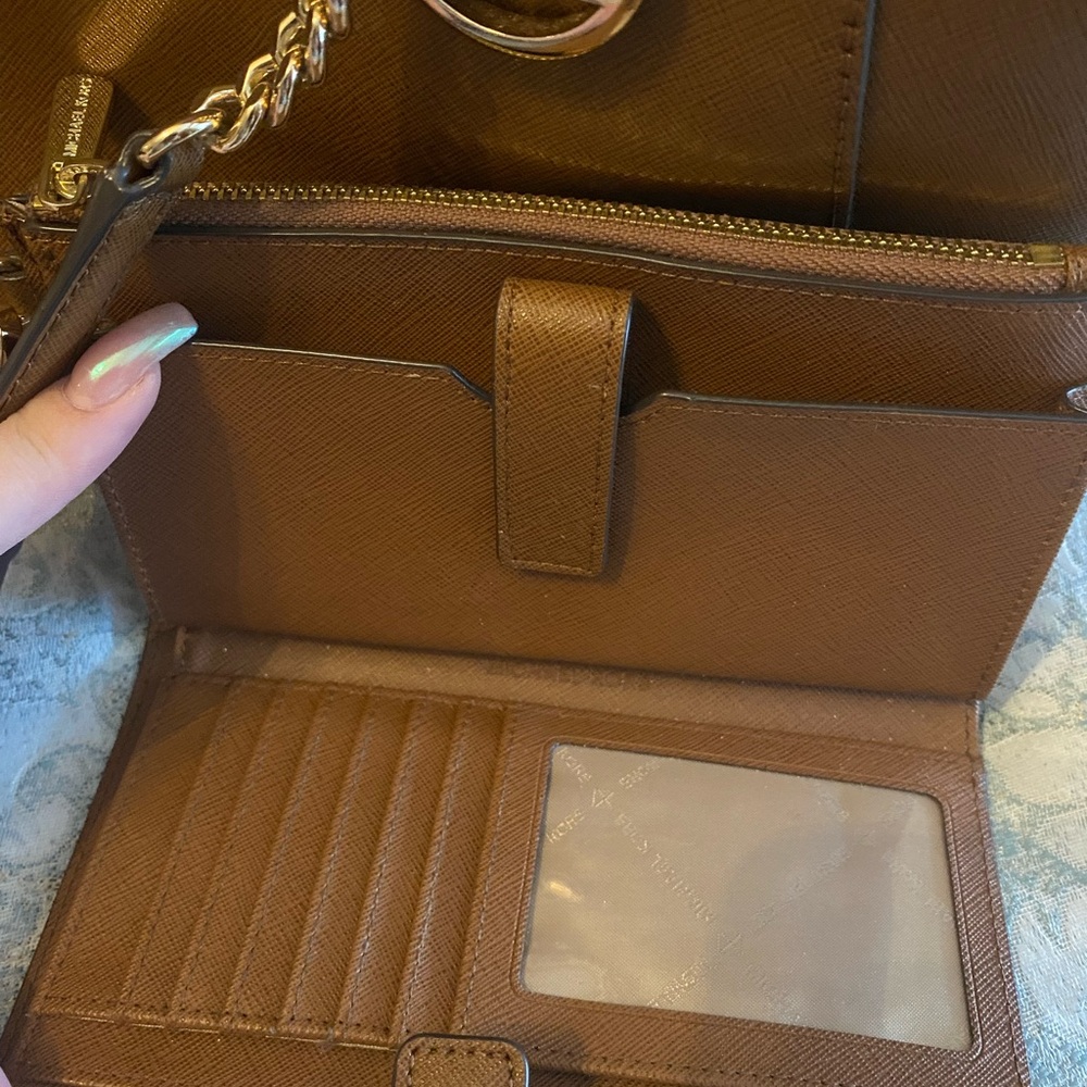 SOLD*Michael Kors Jet Set Large Saffiano Leather Shoulder Bag & Wallet Duo - Picture 3 of 6